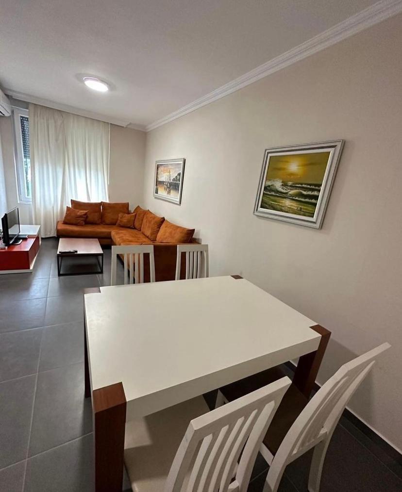 Holiday Home Shengjin Bagian luar foto