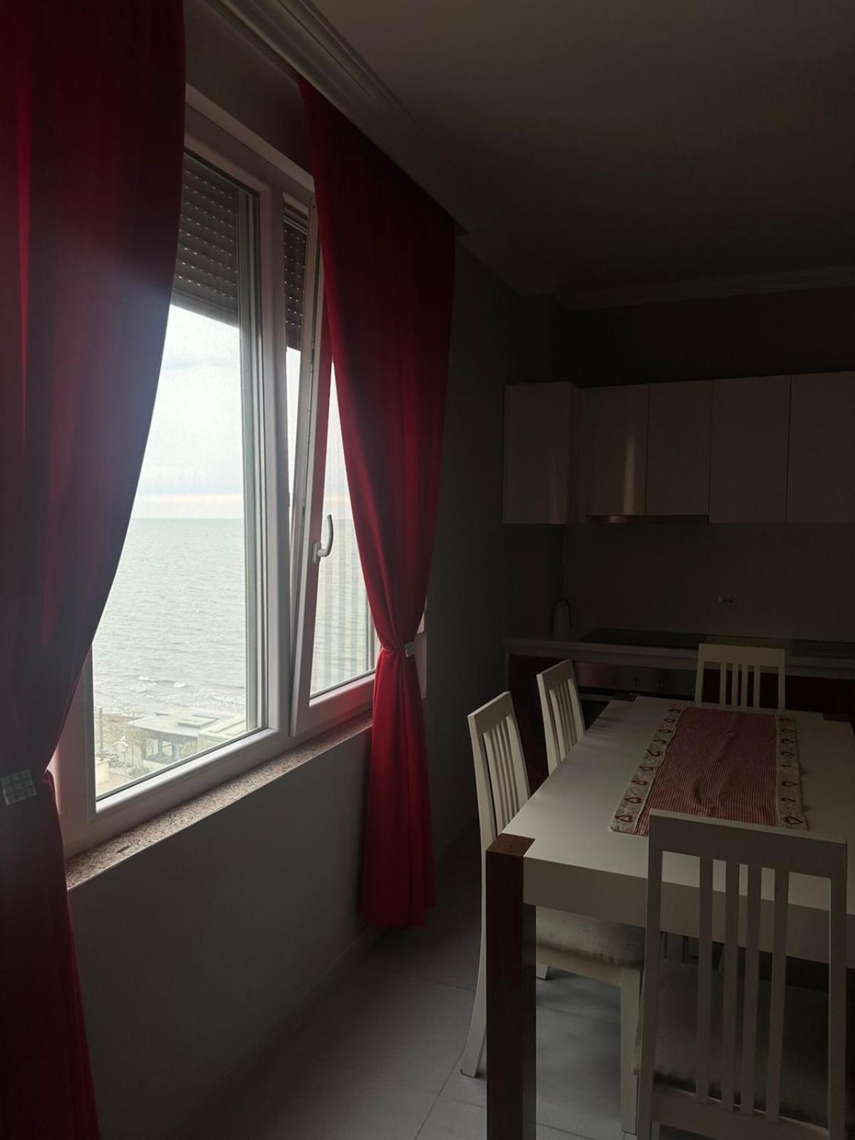 Holiday Home Shengjin Bagian luar foto