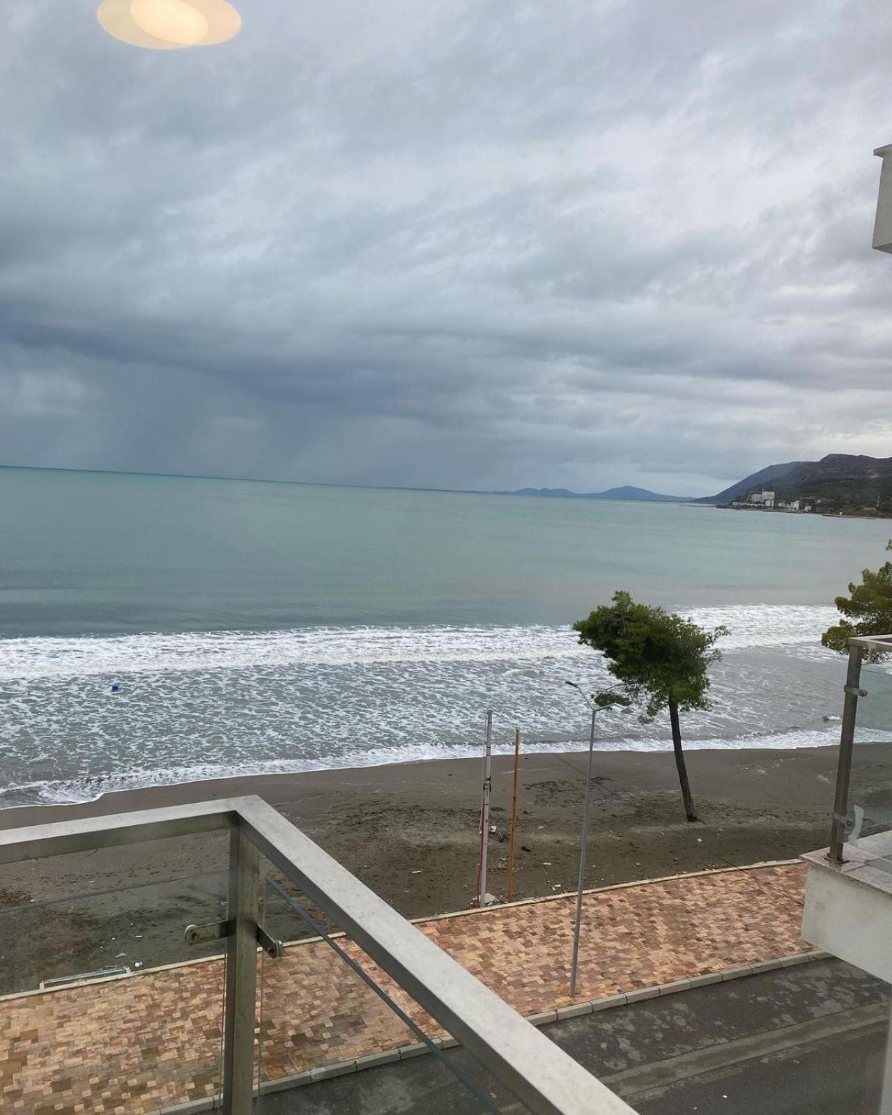 Holiday Home Shengjin Bagian luar foto